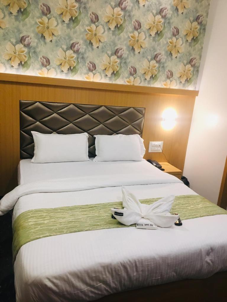 Glitz Hotels The Ar Residency - Nr Thane Railway Station מראה חיצוני תמונה
